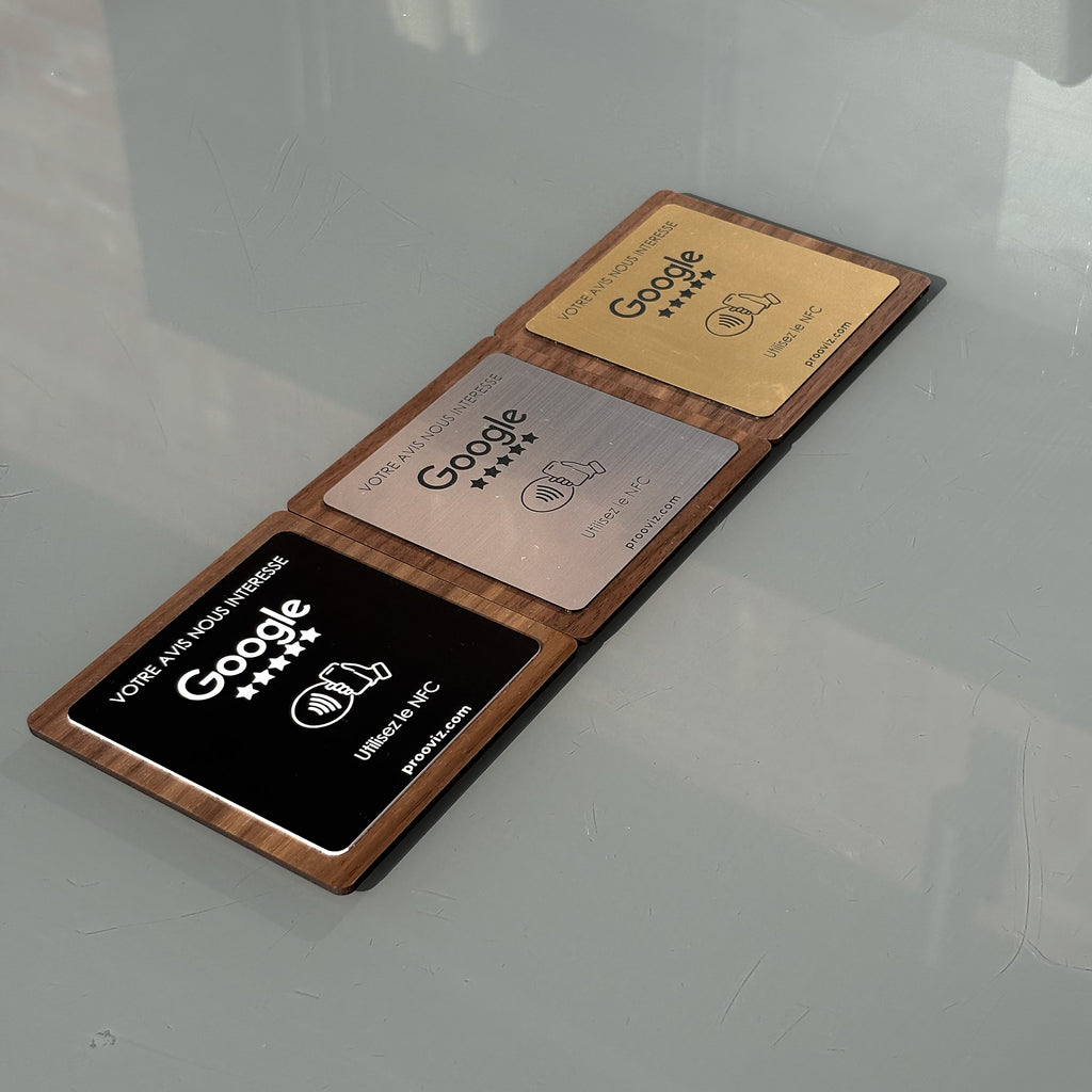 Plaque NFC Avis Google / Finition bois 10 × 10 cm